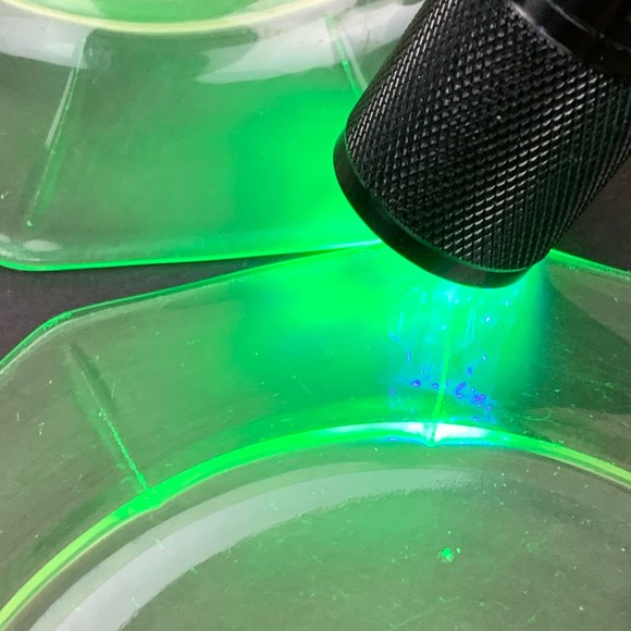 Set of 6 Vintage Uranium Vaseline Glass 4" Plates Octagon Dessert Depression - Picture 6 of 8